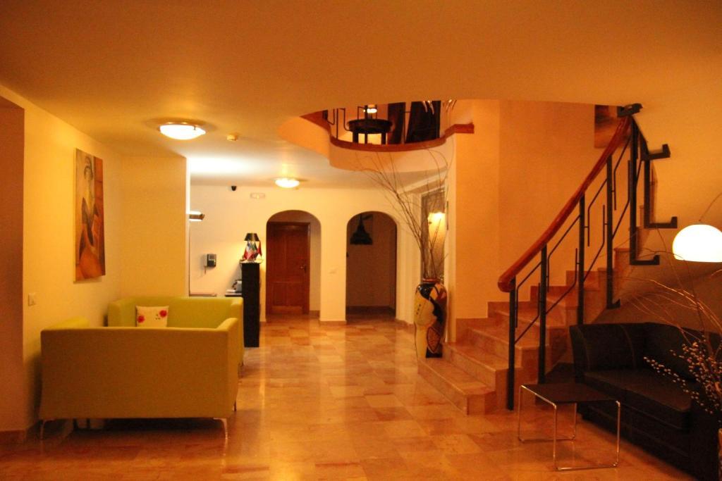 Hotel De Paris ティラナ エクステリア 写真